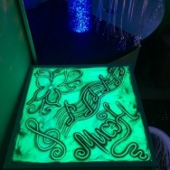 Светозвуковой стол для рисования песком